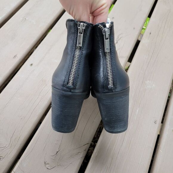 Lucky Brand Orsann Black Leather Stacked Chunky Block Heel Split Ankle Boots 9.5 - Picture 5 of 8